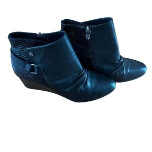 Blowfish Malibu Black Wedge Ankle Boots Snake Print Heel | Women’s 10